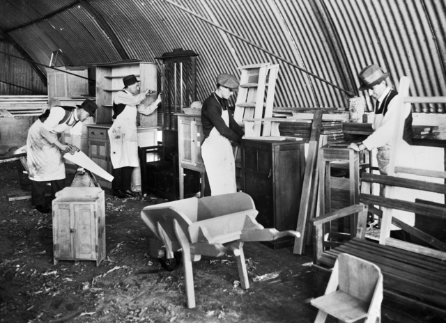 Trainees practicing woodwork in the Society’s workshop, August 1919. Australian War Memorial, H12883.
